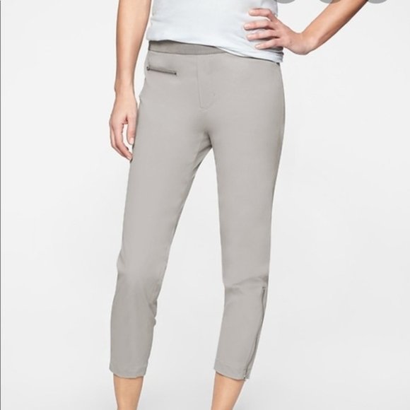 Athleta Pants - Athleta Mod Trekkie Crop Pants Ankle ZIP 8 Gray